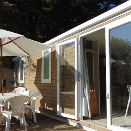 Sur Pilotis Avec Terrasse Et Cuisine Equipee - Api-1-52-1492 Kemping Avrillé
