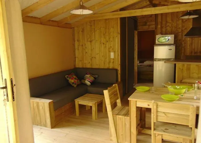 Sur Pilotis Avec Terrasse Et Cuisine Equipee - Api-1-52-1492 Avrillé