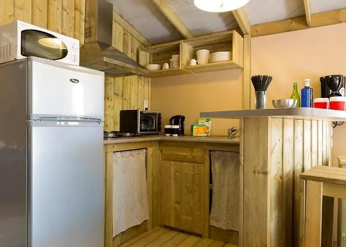 Sur Pilotis Avec Terrasse Et Cuisine Equipee - Api-1-52-1492 Avrillé